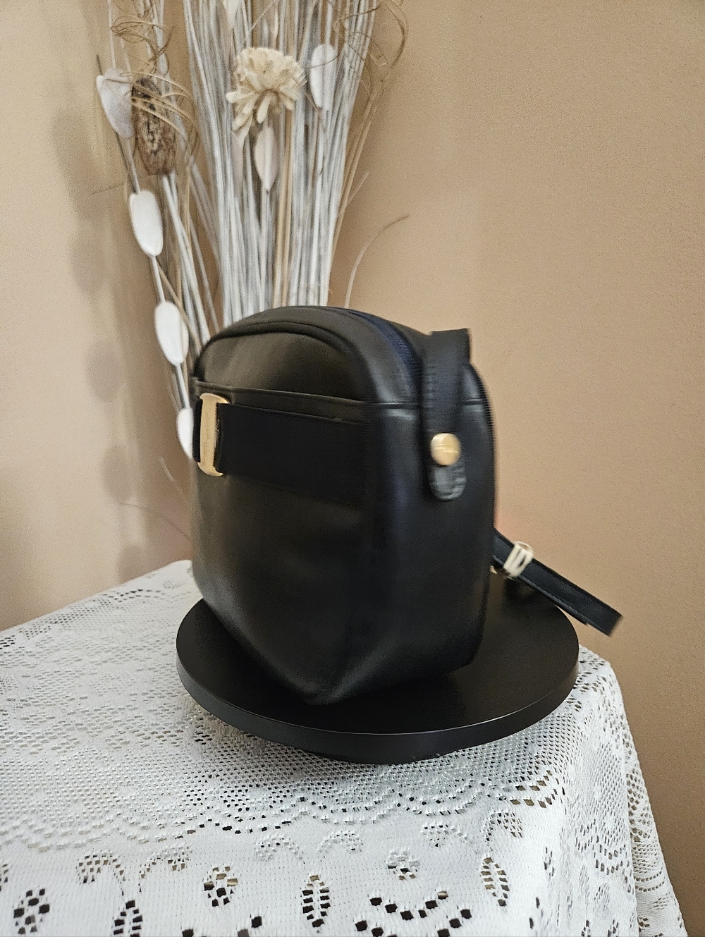 🧡❤️Womens Salvatore Ferragamo Vara Dark Navy Leather Shoulder Bag💞❣️ - Picture 4 of 12